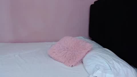 Snapshot of sabbrand_ chatting on 09.27.25 online show from 09.27.25