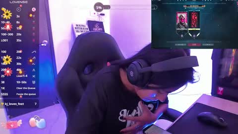 Snapshot of sabrina_chester_02 chatting on 10.04.25 Angie online show from 10.04.25