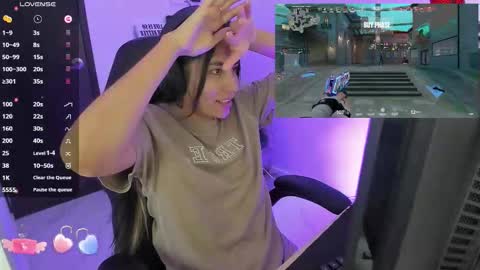 Snapshot of sabrina_chester_02 chatting on 11.07.25 Angie online show from 11.07.25