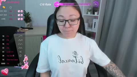 Snapshot of sabrina_sven chatting on 01.06.25 GMT7TueWedThuFriSatSun 0100am-0700am online show from 01.06.25