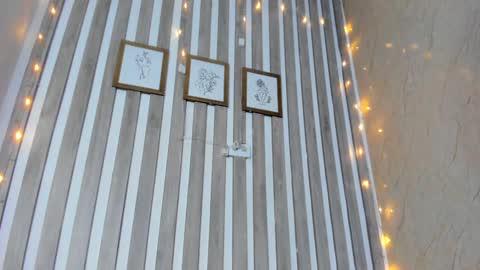 Snapshot of sabrinahims_ chatting on 01.28.25 mariana online show from 01.28.25