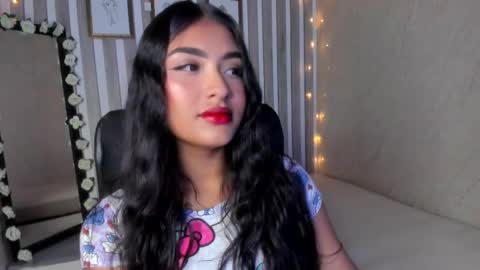 Snapshot of sabrinahims_ chatting on 03.10.25 mariana online show from 03.10.25