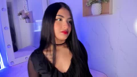 Snapshot of sabrinahims_ chatting on 11.15.25 mariana online show from 11.15.25