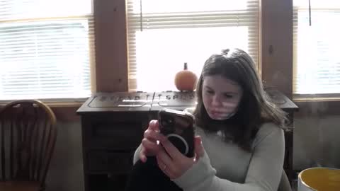 Snapshot of sabrinalexington chatting on 10.17.25 Sabrina online show from 10.17.25