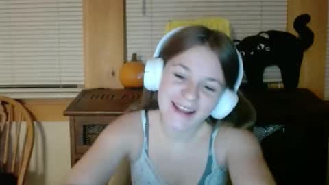 Snapshot of sabrinalexington chatting on 11.10.25 Sabrina online show from 11.10.25