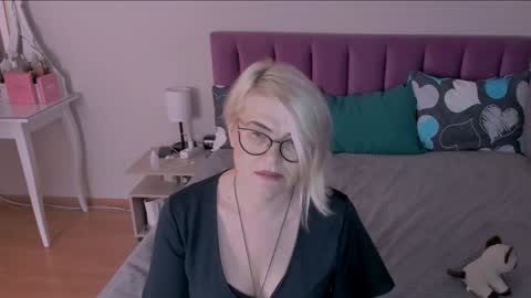 Sabrina MacMarren online show from 01.24.25