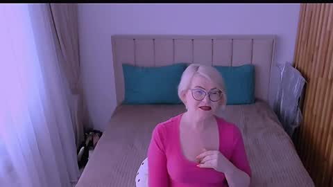 Sabrina MacMarren online show from 04.23.26