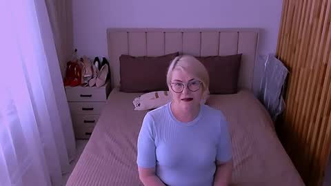 Sabrina MacMarren online show from 05.25.26