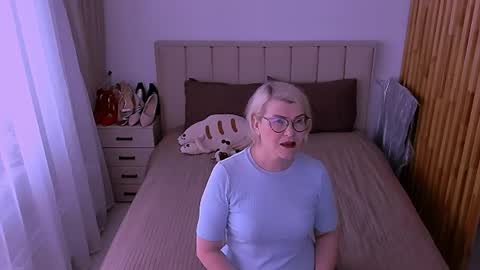 Sabrina MacMarren online show from 05.30.26