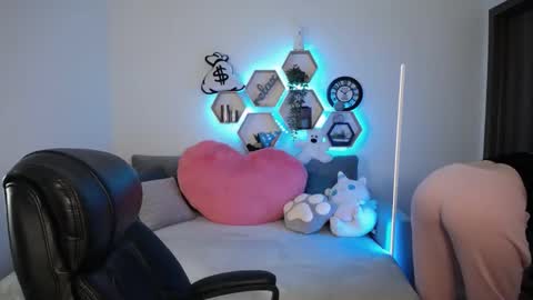 Sabrina Violet online show from 03.11.25