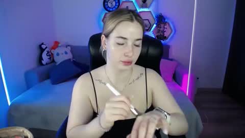 Sabrina Violet online show from 11.19.25