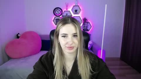 Snapshot of sabrinviolet chatting on 02.08.26 Sabrina Violet online show from 02.08.26