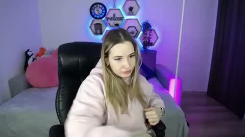 Snapshot of sabrinviolet chatting on 02.21.26 Sabrina Violet online show from 02.21.26