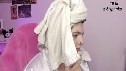 Ig  online show from 10.23.25