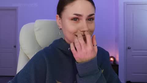 Sadie Renee  online show from 09.15.25