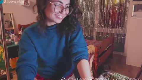 Snapshot of safaeri chatting on 12.11.24 Safa online show from 12.11.24