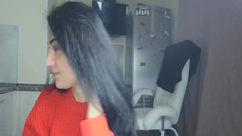 Snapshot of safari_xx chatting on 11.08.25 Queen online show from 11.08.25