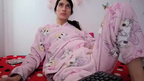 Safiro Queen online show from 12.20.25