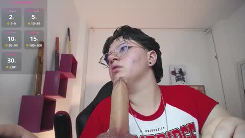 Snapshot of safyka chatting on 10.18.25 SAFYKA online show from 10.18.25