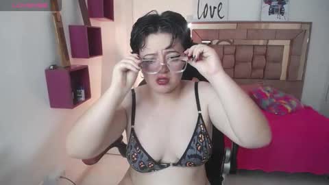 Snapshot of safyka chatting on 10.30.25 SAFYKA online show from 10.30.25