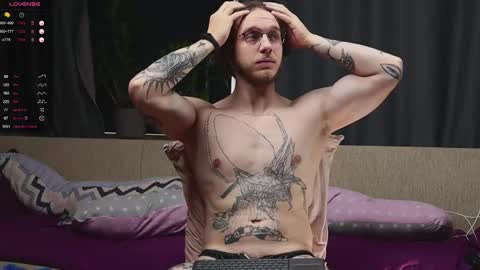 Adam online show from 09.12.25