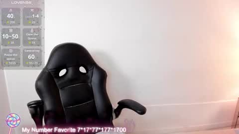 Snapshot of sagitariuus_girll chatting on 11.21.25 Sagitarius Girl online show from 11.21.25