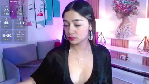 Hailey jonnes online show from 07.05.26