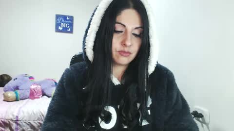 Snapshot of sahotlove1 chatting on 02.18.25 Karina online show from 02.18.25