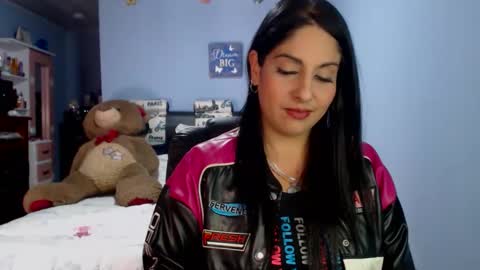 Snapshot of sahotlove1 chatting on 05.29.26 Karina online show from 05.29.26