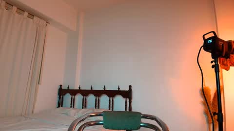 Sindy Scott online show from 09.27.25