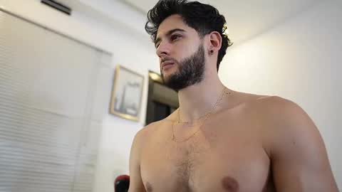 Snapshot of saimonhot1 chatting on 09.18.25 saimon online show from 09.18.25