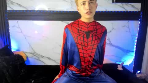 Snapshot of saimonvela chatting on 10.09.25 Juan online show from 10.09.25