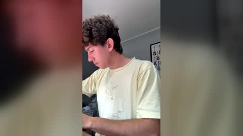 Snapshot of saint_nott chatting on 04.19.26 saint_nott online show from 04.19.26