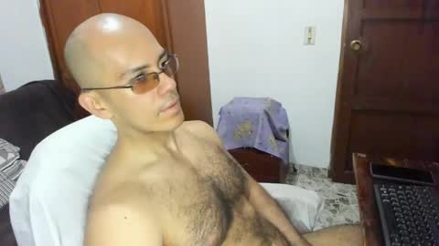 Snapshot of saintedy01 chatting on 05.21.26 saintedy01 online show from 05.21.26