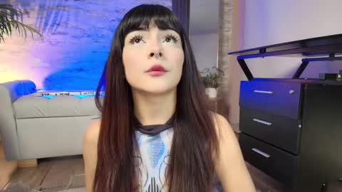 Sakura Moss online show from 12.21.25