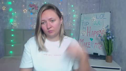 Snapshot of sallyverda chatting on 09.08.25 Sally online show from 09.08.25