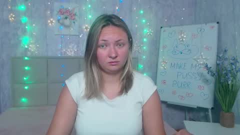 Snapshot of sallyverda chatting on 10.09.25 Sally online show from 10.09.25