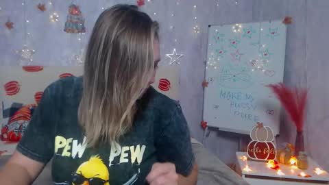 Snapshot of sallyverda chatting on 11.13.25 Sally online show from 11.13.25