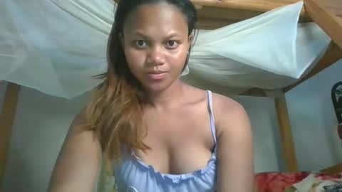 Snapshot of sallywett chatting on 11.30.25 SallyWett online show from 11.30.25