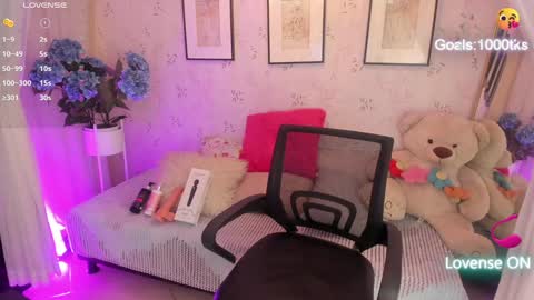 Snapshot of salmaacute chatting on 12.18.24 Salma online show from 12.18.24