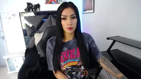 SALO HOT online show from 10.04.25