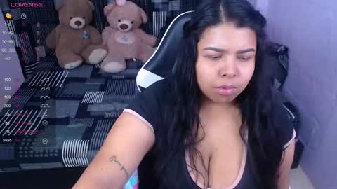 Snapshot of salojoness chatting on 10.11.25 salomejonees online show from 10.11.25