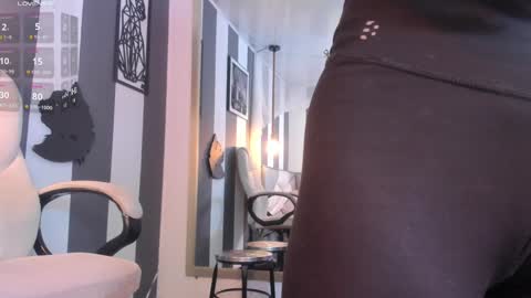 Snapshot of salome__evans chatting on 01.19.25 salome__evans online show from 01.19.25