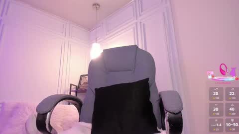 Snapshot of salome__evans chatting on 09.17.25 salome__evans online show from 09.17.25