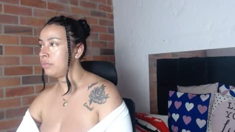 Snapshot of salome__palmer chatting on 05.25.26 online show from 05.25.26