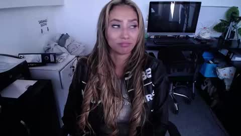 Snapshot of salome_drasin chatting on 02.28.26 salome_drasin online show from 02.28.26