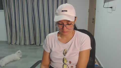 Snapshot of salomesaints chatting on 01.28.25 salome online show from 01.28.25