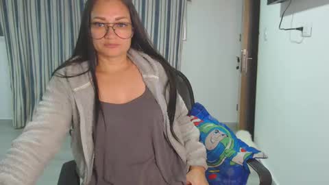 Snapshot of salomesaints chatting on 02.01.25 salome online show from 02.01.25