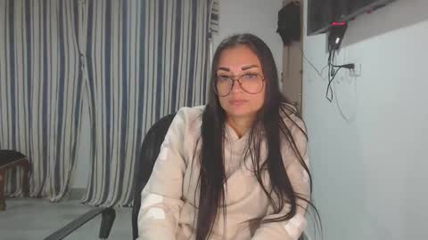 Snapshot of salomesaints chatting on 10.16.25 salome online show from 10.16.25