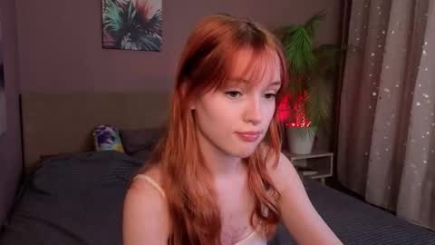 Snapshot of salt_mira chatting on 11.28.25 salt_mira online show from 11.28.25